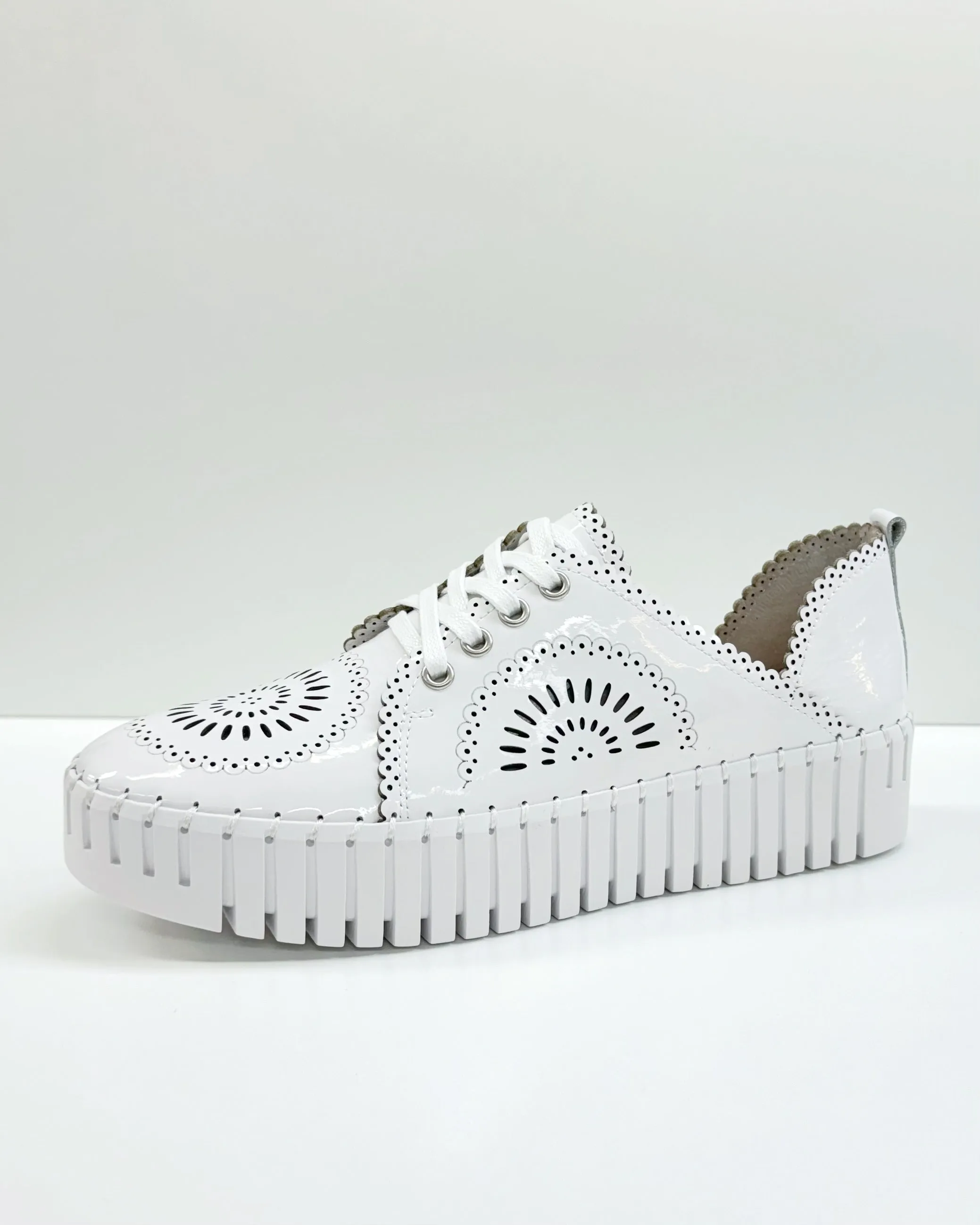 Bafia (White Patent)