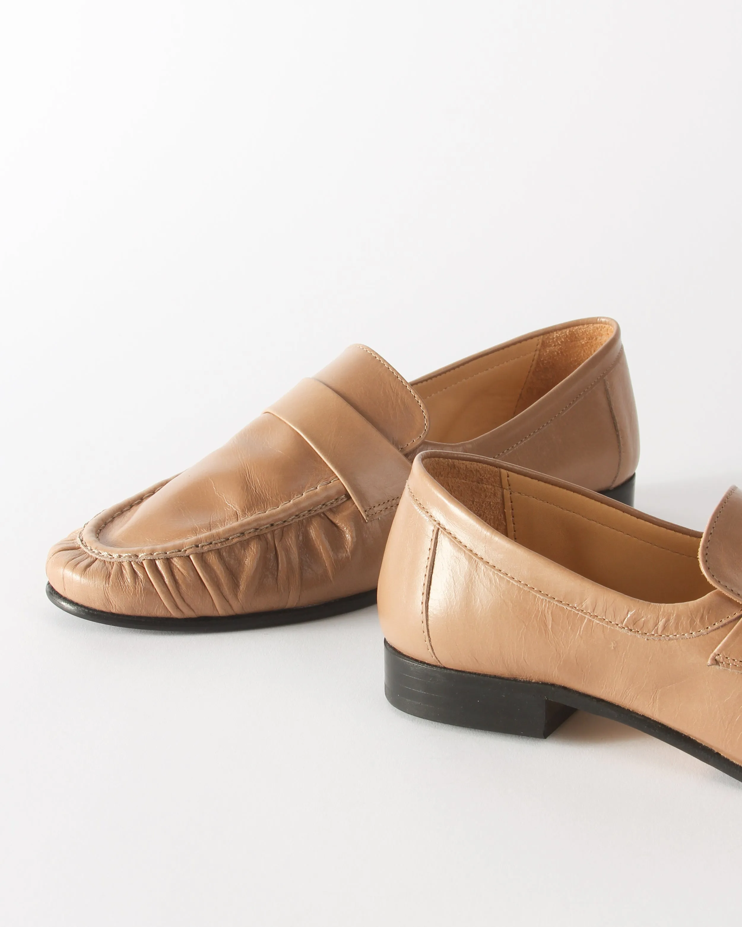 Ruched Loafer Leather Miele