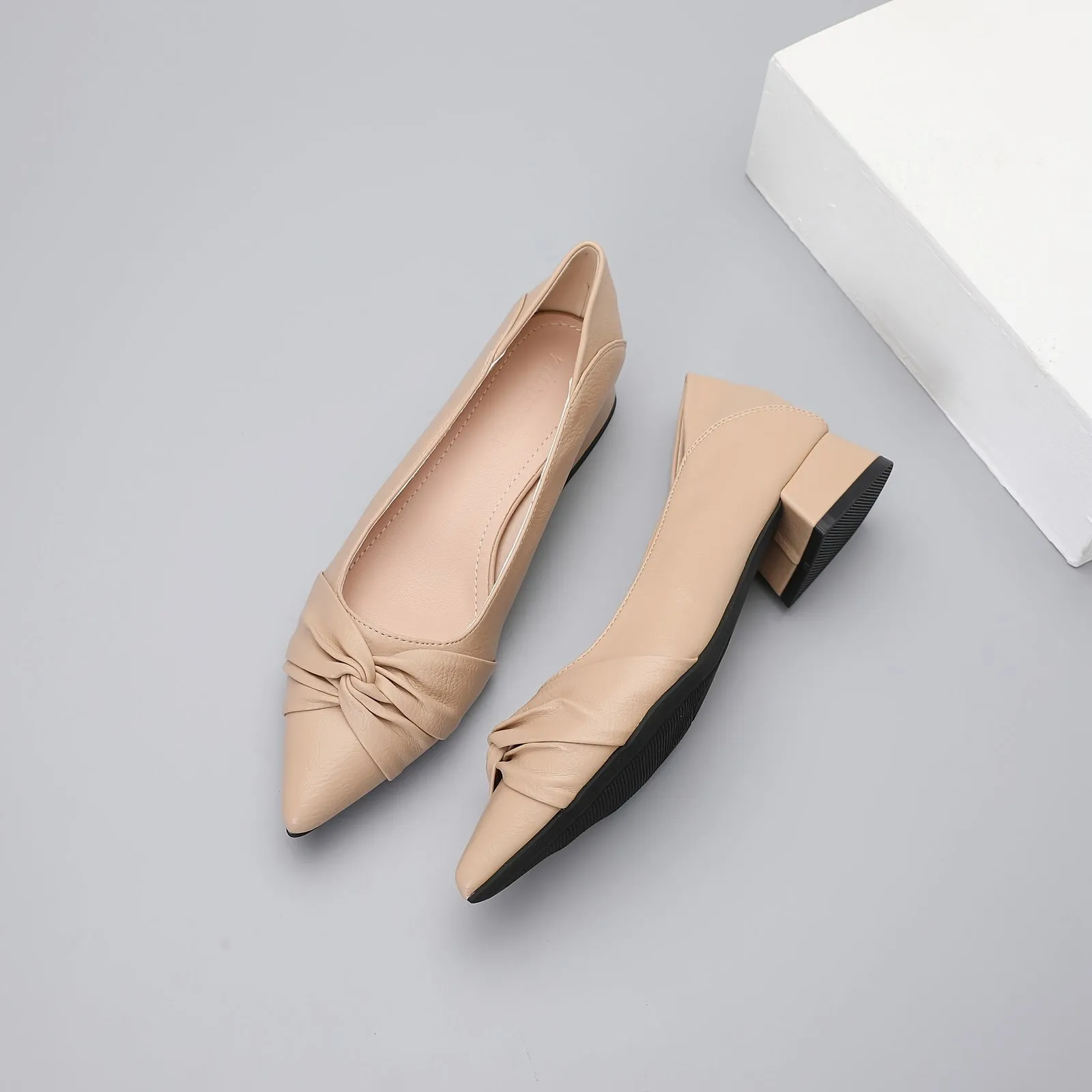 Women's Twist Knot Block Low Heels Pointed Toe Soft Sole Solid Color Slip Versatile Elegant Flat Shoes